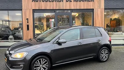 Occasion 2016 VW Golf VII Hatchback | € 11.745 (Eerlijke prijs)