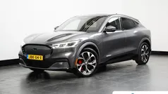 Grijs Gebruikt 2021 Ford Mustang Mach-E SUV | € 31.795 (Eerlijke prijs)