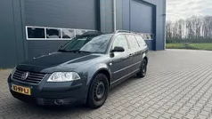 Blauw Gebruikt 2002 VW Passat Comfortline Stationwagen | € 750 (Eerlijke prijs)