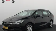 Zwart Gebruikt 2018 Opel Astra Edition Stationwagen | € 12.739 (Eerlijke prijs)