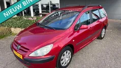 Rood Gebruikt 2004 Peugeot 307 Stationwagen | € 1.565 (Eerlijke prijs)