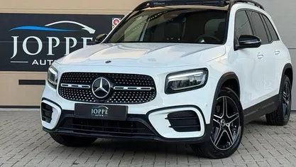 Wit Occasion 2024 Mercedes GLB200 AMG line SUV | € 49.950 (Eerlijke prijs)