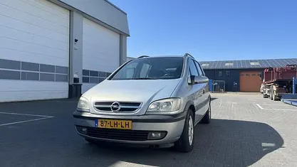 Gebruikt 2003 Opel Zafira Elegance MPV | € 1.250 (Goede deal)
