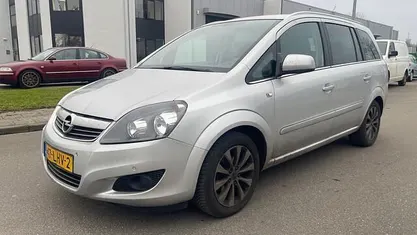 Occasion Opel Zafira Edition 140 PK (102 kW) 2010 Grijs MPV