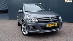 Grijs, metallic lak Gebruikt 2015 VW Tiguan R-line Edition SUV | € 17.950 (Eerlijke prijs)