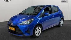 Blauw metallic Gebruikt 2018 Toyota Yaris Hatchback | € 12.945 (Eerlijke prijs)