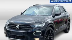 Zwart Gebruikt 2021 VW T-Roc Sportline SUV | € 29.950 (Eerlijke prijs)