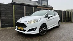 Wit Gebruikt 2016 Ford Fiesta ST-Line Hatchback | € 8.450 (Eerlijke prijs)