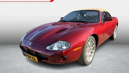Rood Gebruikt 2000 Jaguar XKR Supercharged Cabriolet | € 21.999 (Eerlijke prijs)