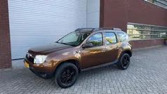 Bruin, metallic lak Gebruikt 2010 Dacia Duster Lauréate SUV | € 5.999 (Eerlijke prijs)
