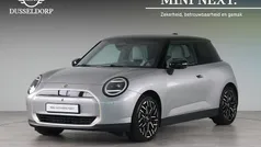 Melting silver iii (licht grijs metallic) Gebruikt 2024 Mini Cooper SE Favoured Hatchback | € 34.450 (Eerlijke prijs)