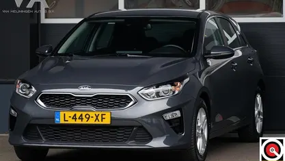 Grijs, metallic lak Gebruikt 2021 Kia Ceed Hatchback | € 17.950 (Eerlijke prijs)