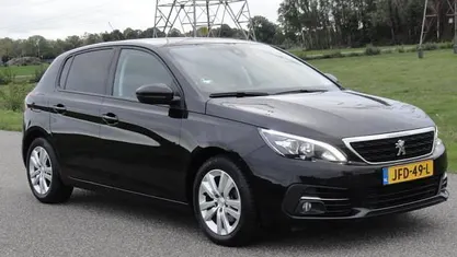 Zwart Gebruikt 2020 Peugeot 308 Hatchback | € 10.995 (Goede deal)