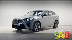 Skyscraper grey metallic (grijs metallic) Gebruikt 2024 BMW iX2 M Sport SUV | € 44.895 (Eerlijke prijs)