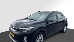 Zwart Gebruikt 2021 Kia Stonic SUV | € 16.950 (Eerlijke prijs)
