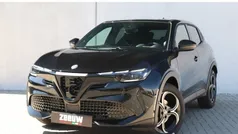 Zwart Nieuw 2025 Alfa Romeo Junior Edizione Speciale SUV | € 40.450 (Eerlijke prijs)