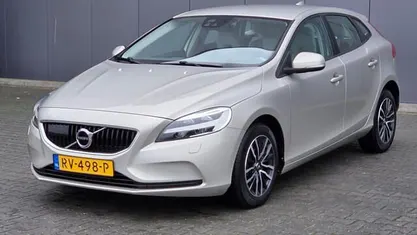 Occasion 2018 Volvo V40 Hatchback | € 14.400 (Goede deal)