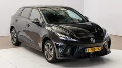 Zwart Gebruikt 2023 MG MG4 EV Comfort Hatchback | € 23.950 (Eerlijke prijs)