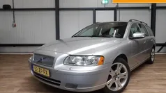 Grijs, metallic lak Gebruikt 2008 Volvo V70 Summum Stationwagen | € 3.890 (Super prijs)