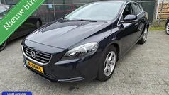 Gebruikt 2016 Volvo V40 Momentum Stationwagen | € 10.890 (Eerlijke prijs)
