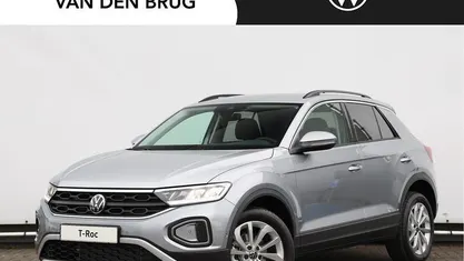 Grijs Occasion 2025 VW T-Roc Edition SUV | € 36.195 (Eerlijke prijs)
