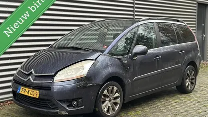Paars Gebruikt 2009 Citroën Grand C4 Picasso MPV | € 700 (Eerlijke prijs)