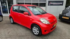 Rood Gebruikt 2008 Daihatsu Sirion Hatchback | € 1.950 (Eerlijke prijs)