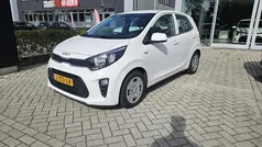 (ud) clear white s Gebruikt 2020 Kia Picanto Hatchback | € 10.245 (Eerlijke prijs)