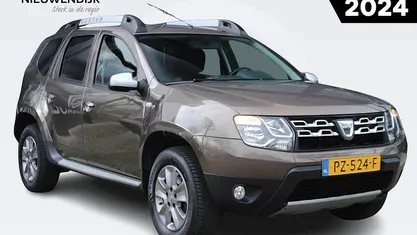 Bruin Occasion 2017 Dacia Duster Lauréate SUV | € 9.900 (Eerlijke prijs)