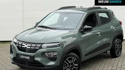 Groen Gebruikt 2024 Dacia Spring Essentiel Hatchback | € 11.695 (Goede deal)