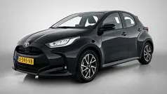 Zwart, metallic lak Gebruikt 2024 Toyota Yaris Hatchback | € 22.445 (Eerlijke prijs)