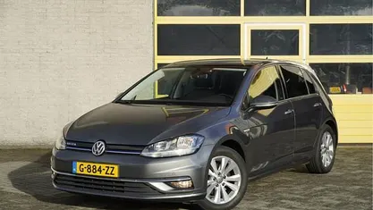Occasion VW Golf VIII Highline 131 PK (96 kW) 2020 Grijs Hatchback