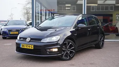 Occasion 2017 VW Golf VII Highline Hatchback | € 13.950 (Eerlijke prijs)