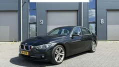 Zwart Gebruikt 2016 BMW 330 Sedan | € 10.900 (Duur)