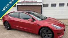 Rood Gebruikt 2022 Tesla Model 3 Sedan | € 29.999 (Eerlijke prijs)