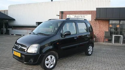 Gebruikt 2004 Opel Agila MPV | € 950 (Eerlijke prijs)
