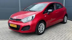 Rood Gebruikt 2012 Kia Rio Comfort Hatchback | € 5.950 (Eerlijke prijs)