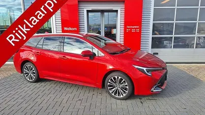 Occasion 2025 Toyota Corolla Limited Stationwagen | € 33.900 (Eerlijke prijs)