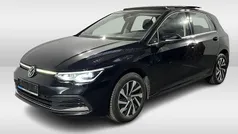 Zwart Gebruikt 2021 VW Golf VIII Style Hatchback | € 26.950 (Eerlijke prijs)