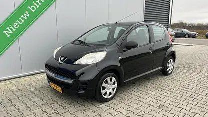 Occasion Peugeot 107 68 PK (50 kW) 2011 Zwart Hatchback