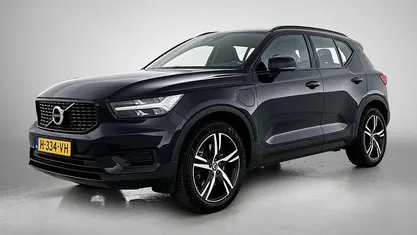 Zwart Occasion 2020 Volvo XC40 R-Design SUV | € 25.945 (Eerlijke prijs)