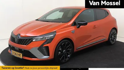 Oranje Occasion 2023 Renault Clio V Esprit Alpine Hatchback | € 23.435 (Eerlijke prijs)