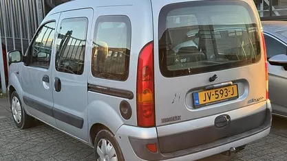 Grijs Occasion 2004 Renault Kangoo Campus Stationwagen | € 1.550 (Eerlijke prijs)