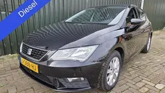 Zwart, metallic lak Gebruikt 2017 Seat Leon Style Hatchback | € 7.990 (Eerlijke prijs)
