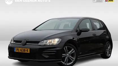 Zwart Gebruikt 2017 VW Golf VII Highline Hatchback | € 16.950 (Eerlijke prijs)