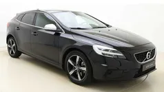 Zwart Gebruikt 2018 Volvo V40 Stationwagen | € 16.900 (Eerlijke prijs)