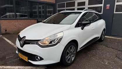 Wit Occasion 2014 Renault Clio GrandTour Night&Day Stationwagen | € 6.850 (Eerlijke prijs)