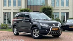 Zwart Gebruikt 2007 Suzuki Grand Vitara SUV | € 7.650 (Eerlijke prijs)