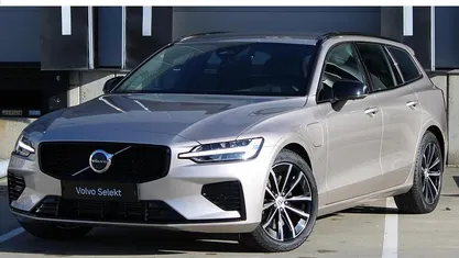 Occasion 2025 Volvo V60 Plus Stationwagen | € 44.950 (Eerlijke prijs)
