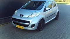 Grijs Gebruikt 2009 Peugeot 107 Hatchback | € 2.750 (Eerlijke prijs)